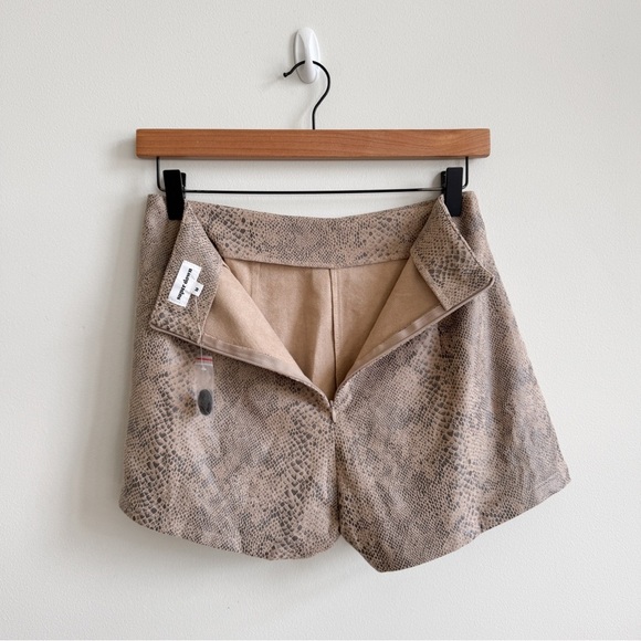 SUPERDOWN • Haze Skort in Snake Print - Picture 7 of 12
